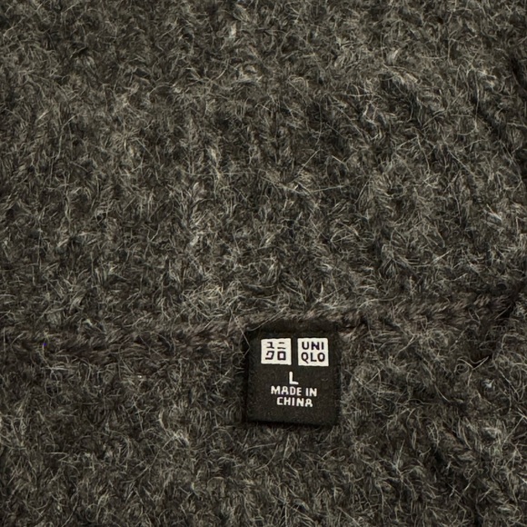 Uniqlo Dark Gray Women's Crew Neck Sweater - Picture 2 of 2